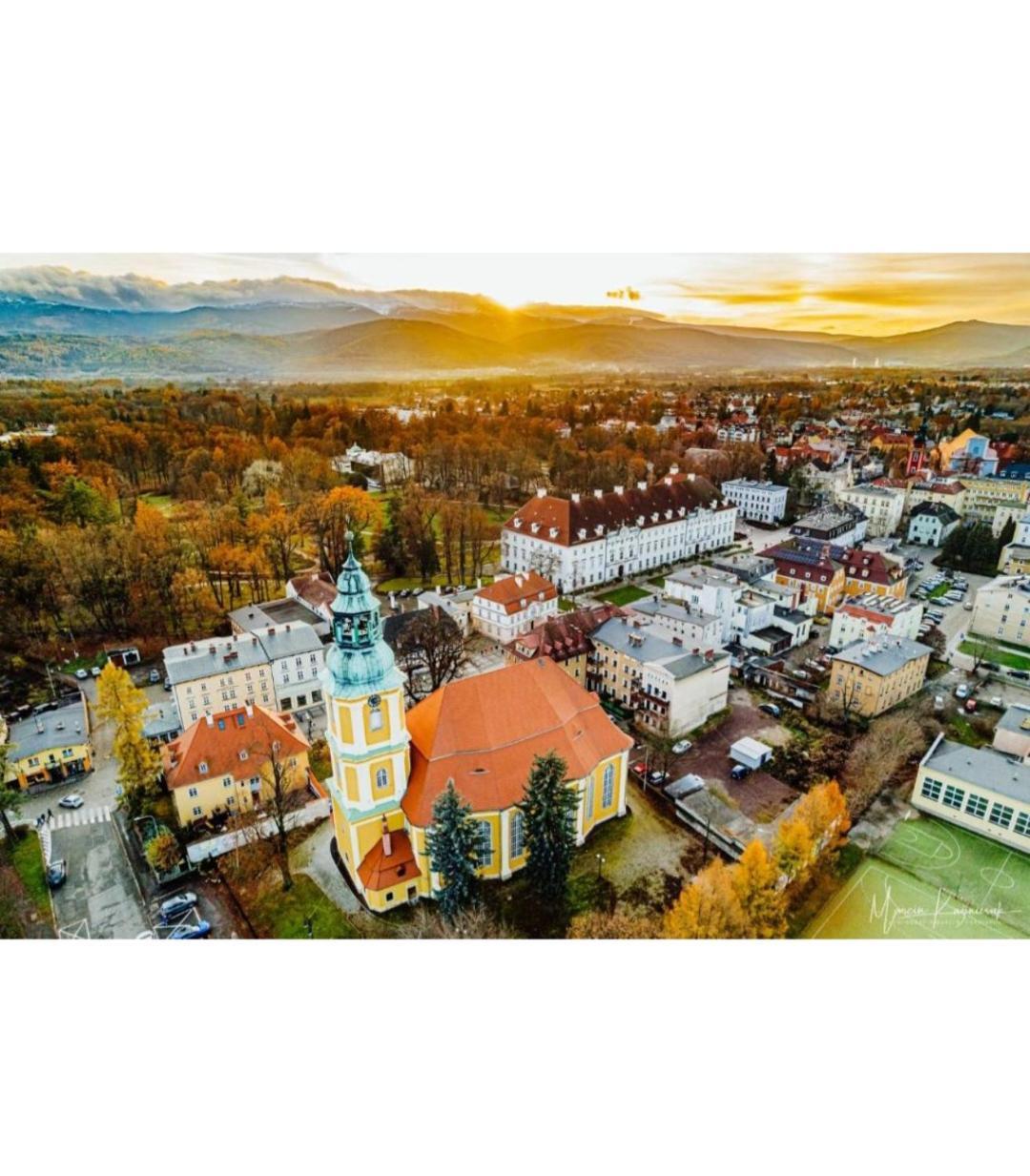 Apartament Nina Jelenia Góra Extérieur photo