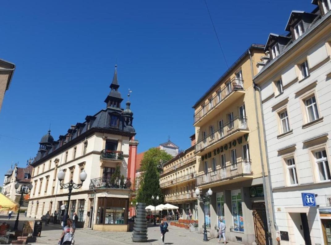 Apartament Nina Jelenia Góra Extérieur photo